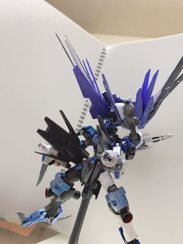 上記で出来なかったアルヴァアロンキャノン仕様のフルバースト。
うん、顔が溶けるどころか殆どのパーツを自分で消しとばしそうですね。ドMバーストと言えます。