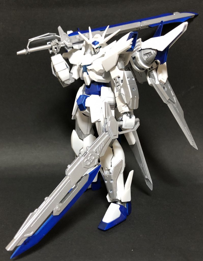 専用武装のneo-sバスターソード(右)とneo-sソードブラスター(左)