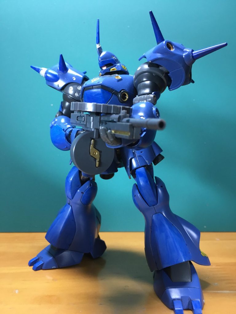 　塗装はすべてガンダムマーカーです。パネルごとに塗り分けて情報量を増やしました。
青＝ガンダムブルー
グレー＝同メカグレー
緑＝同アイグリーン
黄＝同イエロー
白＝同ホワイト
銀＝同シルバー