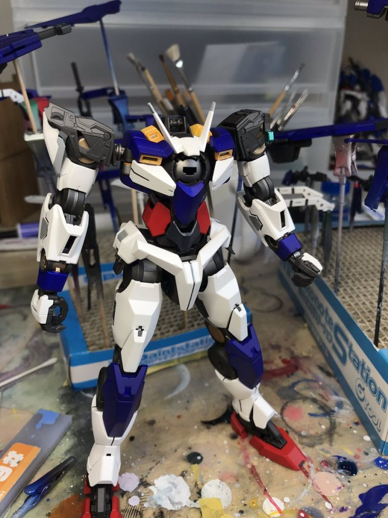 一枚目の画像と比較して、案外フレームが露出する機体であったため、結果オーライでした。
途中でも組み立てたときに全体的にどうなるかも意識すべきだなと改めて感じました。