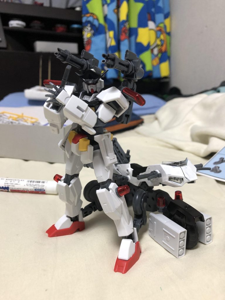 ガンダムAGE1をベースに改造された機体
コンセプトは「警察風アレンジ」
白バイ型のサポートメカ「オーダースピーダー」と共に悪のMSを何処までも追跡する