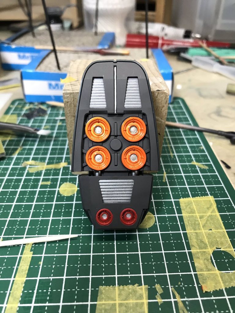 足裏もこのように入念に塗り分けです。