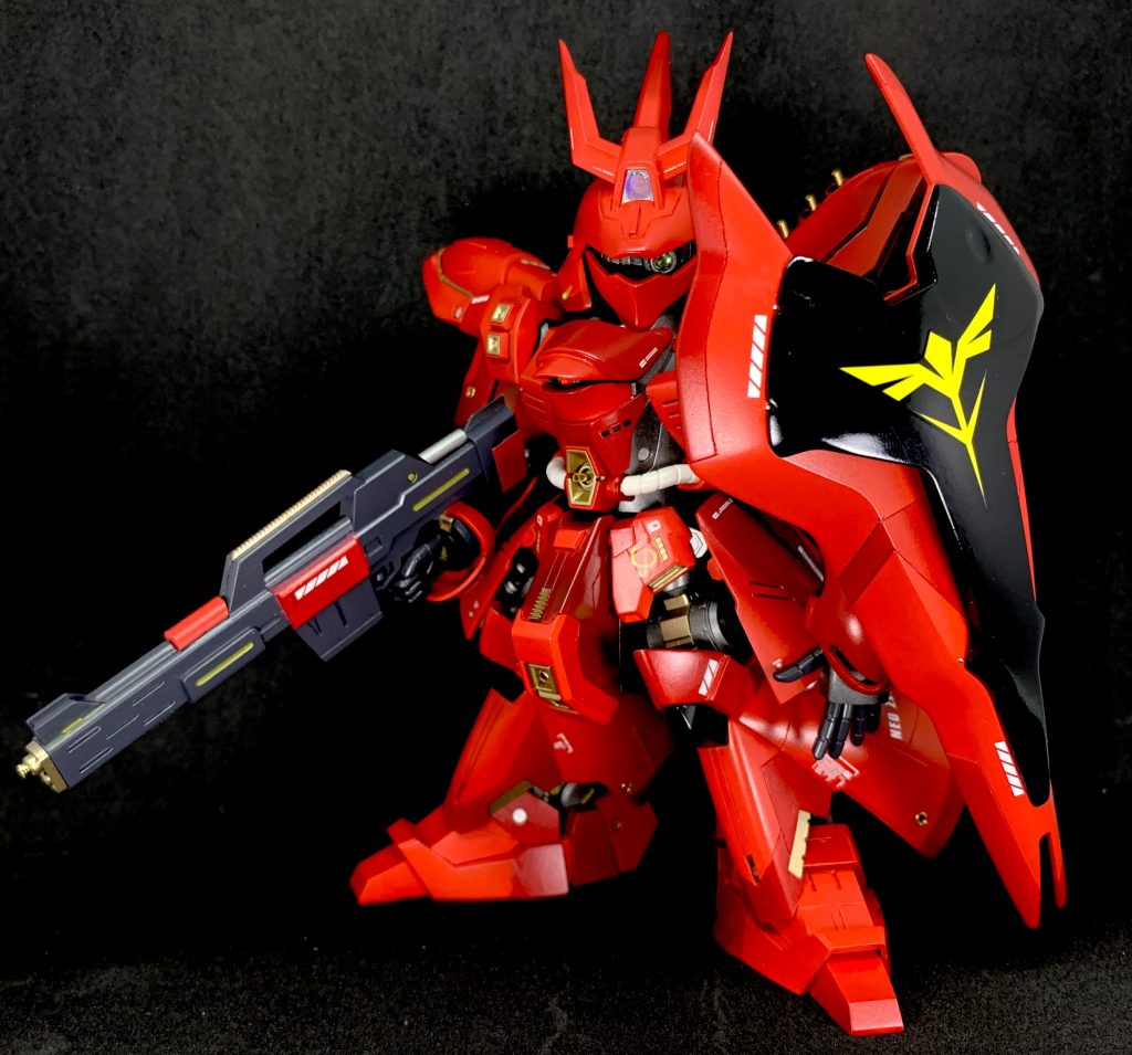 頭身はHGの太腿を抜いて、BB戦士のヘッドに交換しただけです。フロントアーマーはBB戦士のモノを使用しました。