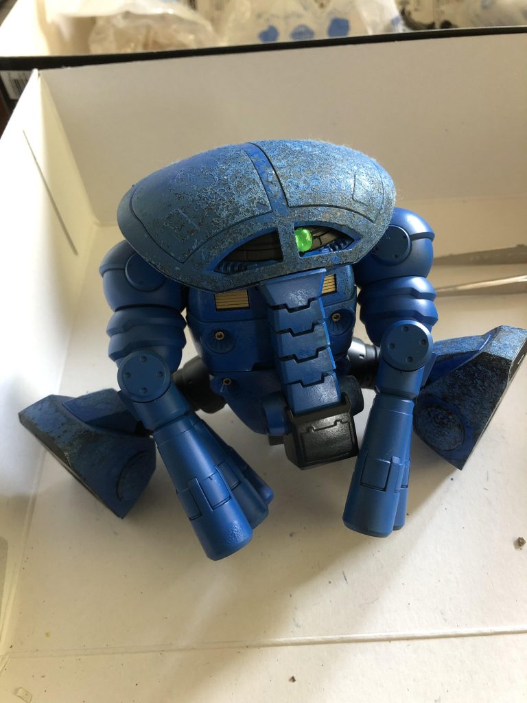 ガンダムマーカーの上にラッカースプレー吹いて溶けた時