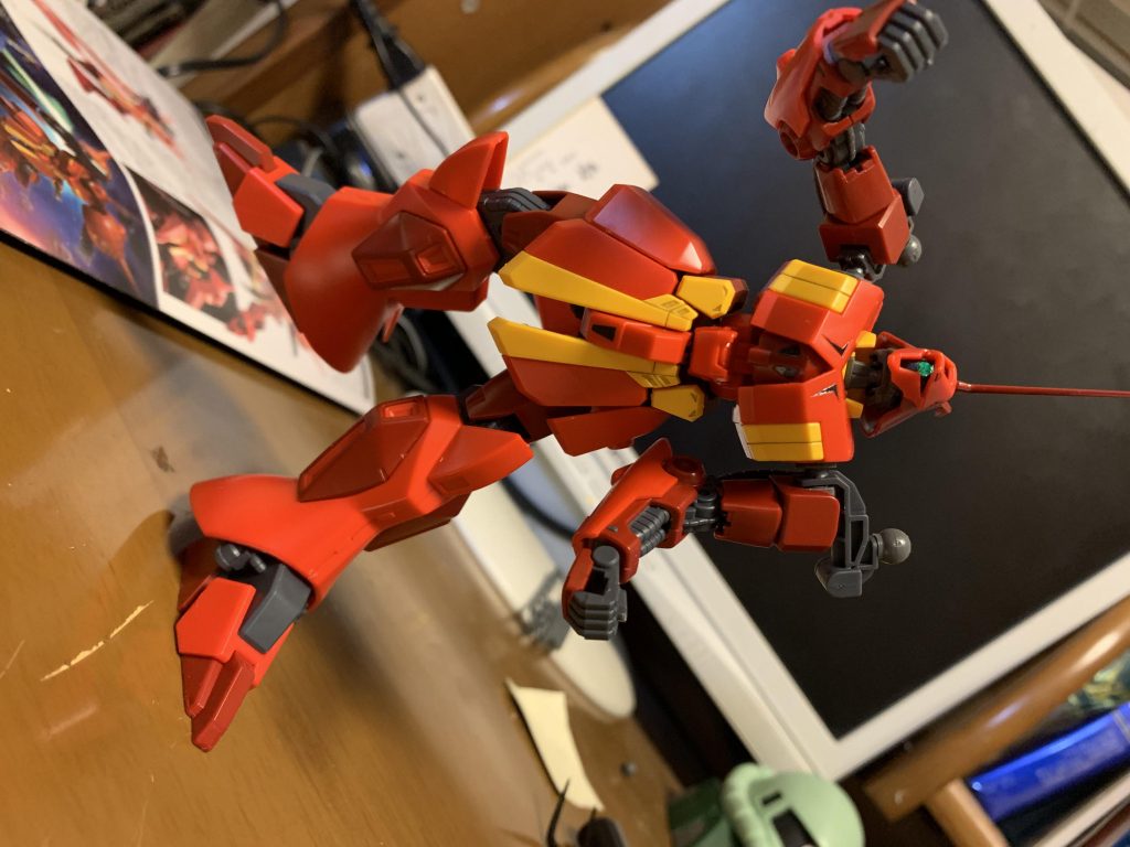 足の安定感がすげえってずっと遊んでました。