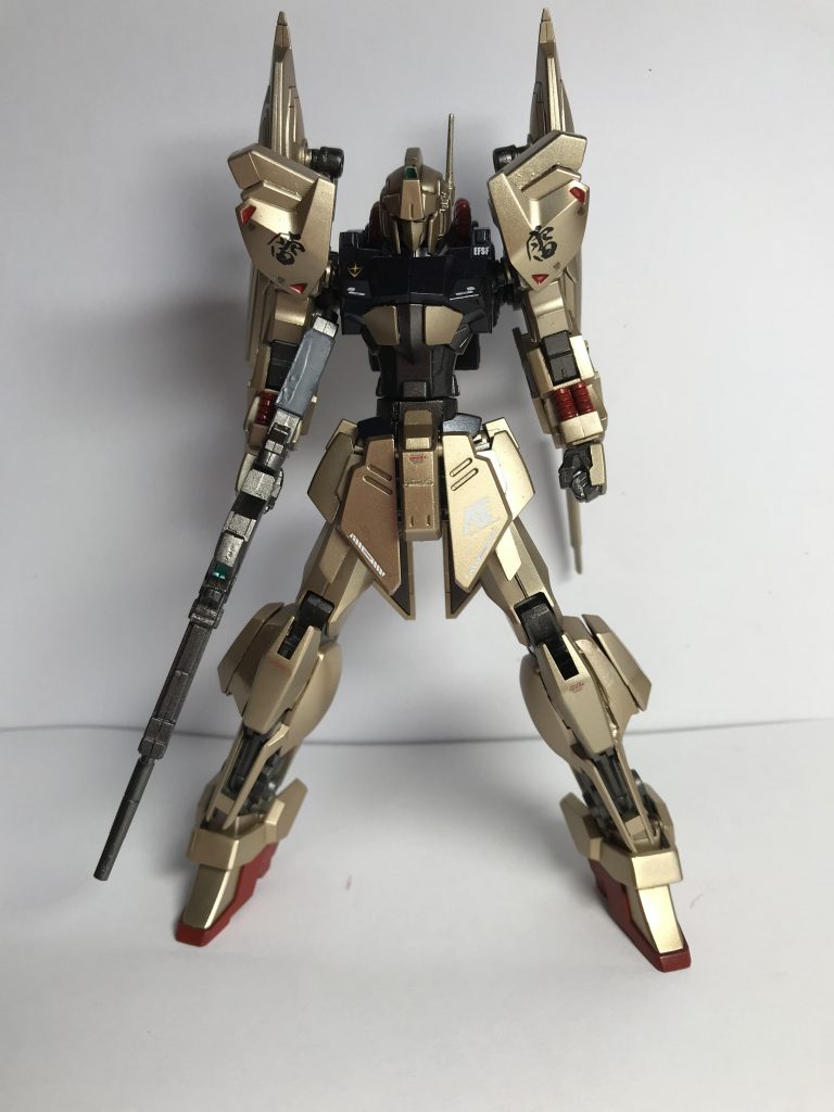 正面からです!ぱっと見では百式に見えますね!😊