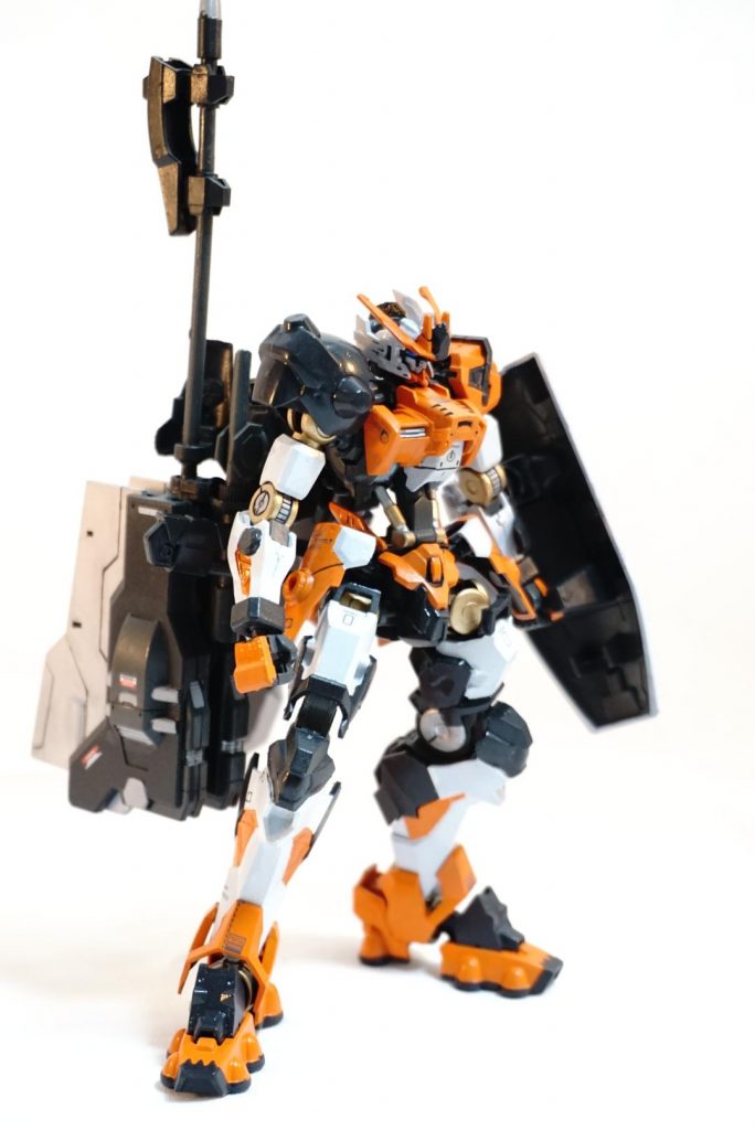 ガンダムアモン
近接重視の格闘機体