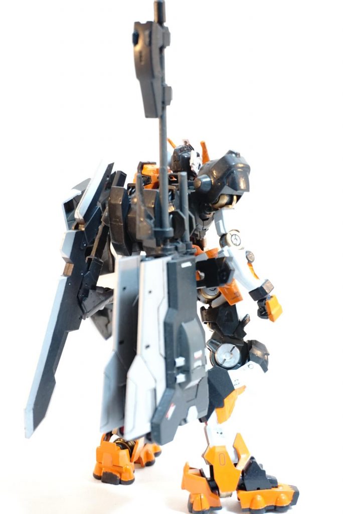 いつもの密かなこだわりですが、今回も武装はちゃんとマウントできるようにしました