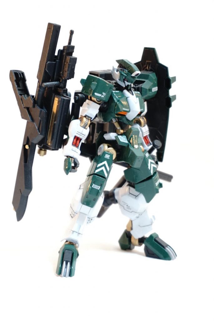 ガンダムベレト
こちらは射撃重視の機体、前衛のアモン、後衛のベレトって感じです