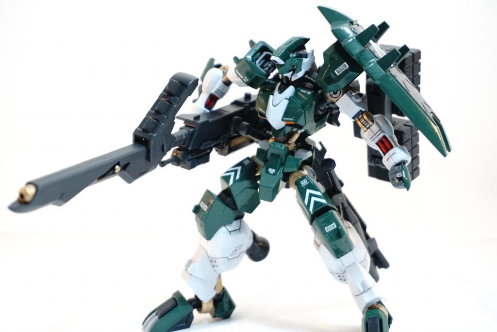 メイン武装の滑空砲
バルバトスの物をそのままじゃちょっと面白みに欠けたのでこんな感じにしてみました