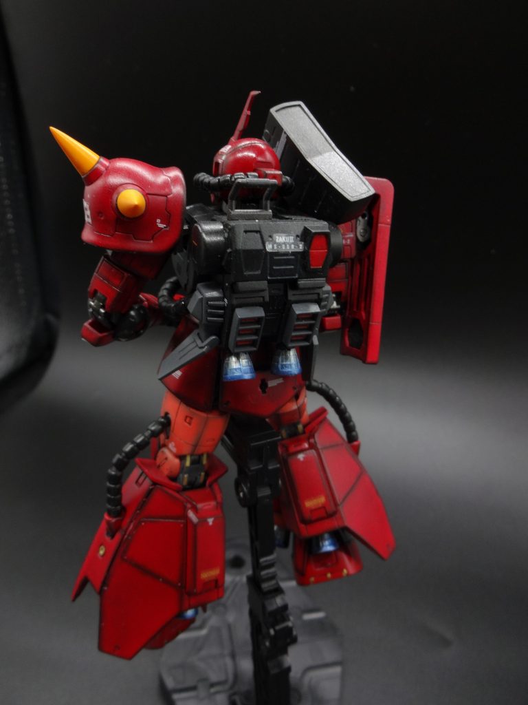 背面。バーニアはウェザリングマスターで青焼けにしました。