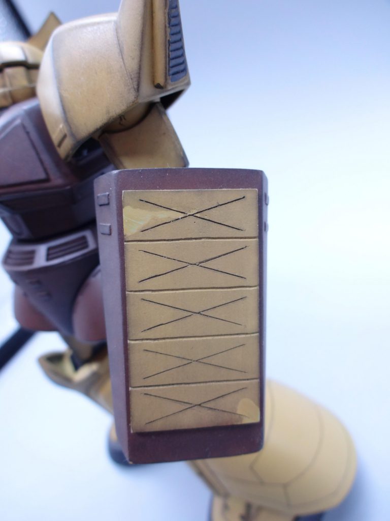 陸ゲルシールド。プラ板でスクラッチしました。これも初めてのスクラッチ品。