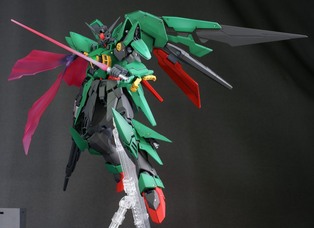 羽を広げると豪華。