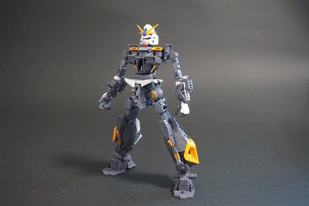 内部フレームも塗り分けています。