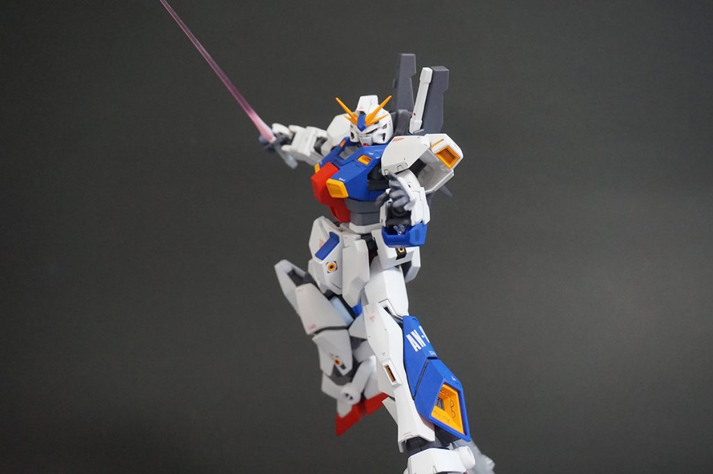 ビームサーベルはグラデーション塗装しています。