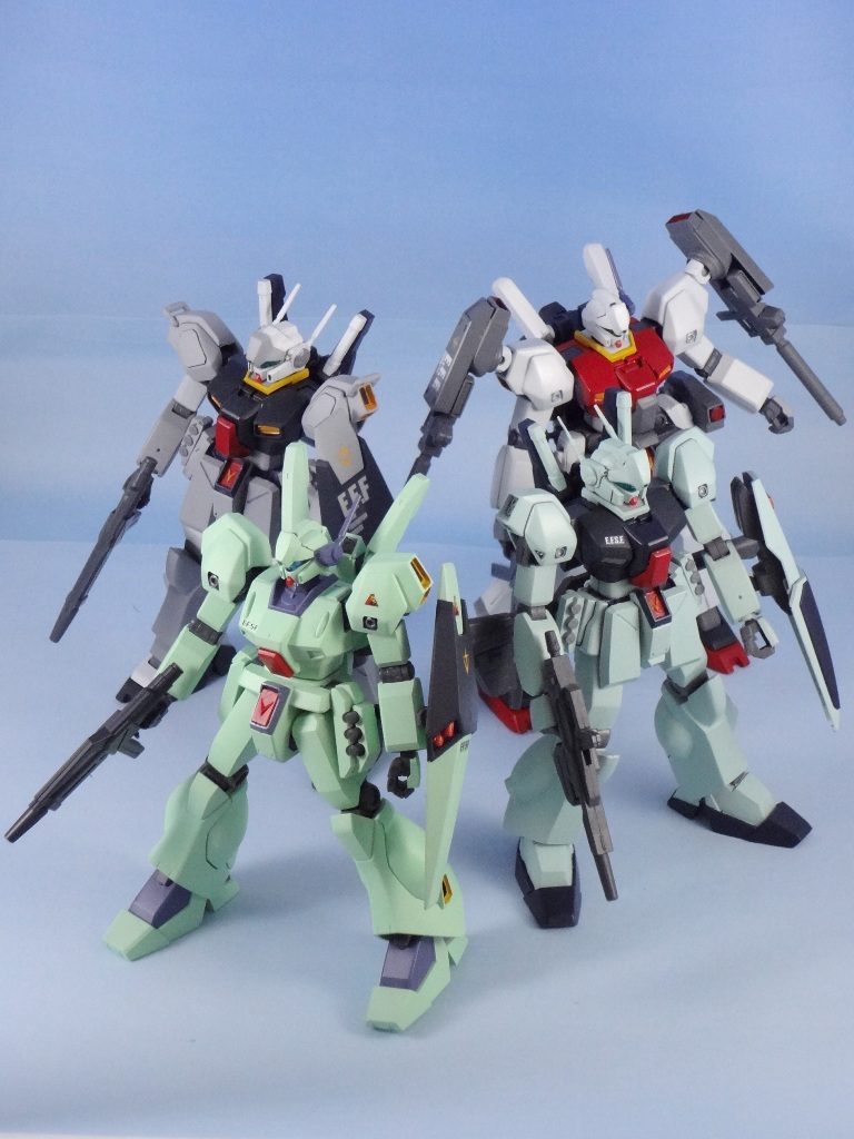 4体並べてみました。
右前RGM-88X、左前RGM-89、左奥RGM-90、右奥RGC-90
製作したジェダ系MSとのサイズ比較検討用に素組したジェガンを塗装。