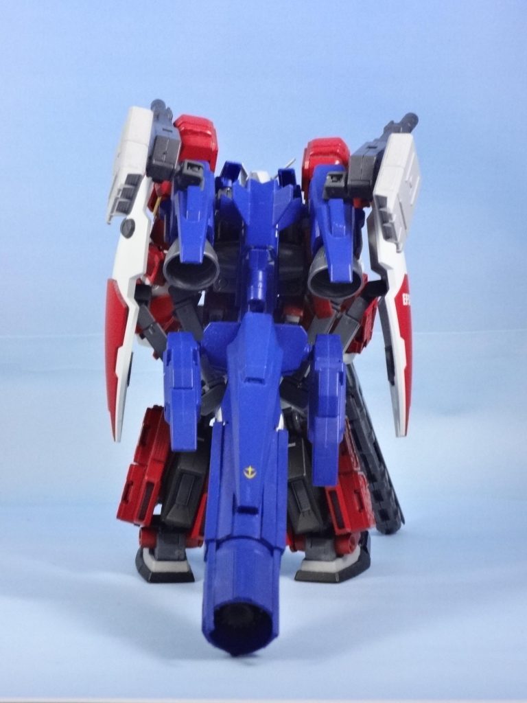 背面
ハイパーメガライダーを背中に背負ってます。
メガライダーの砲身をスティックのりを利用し製作。