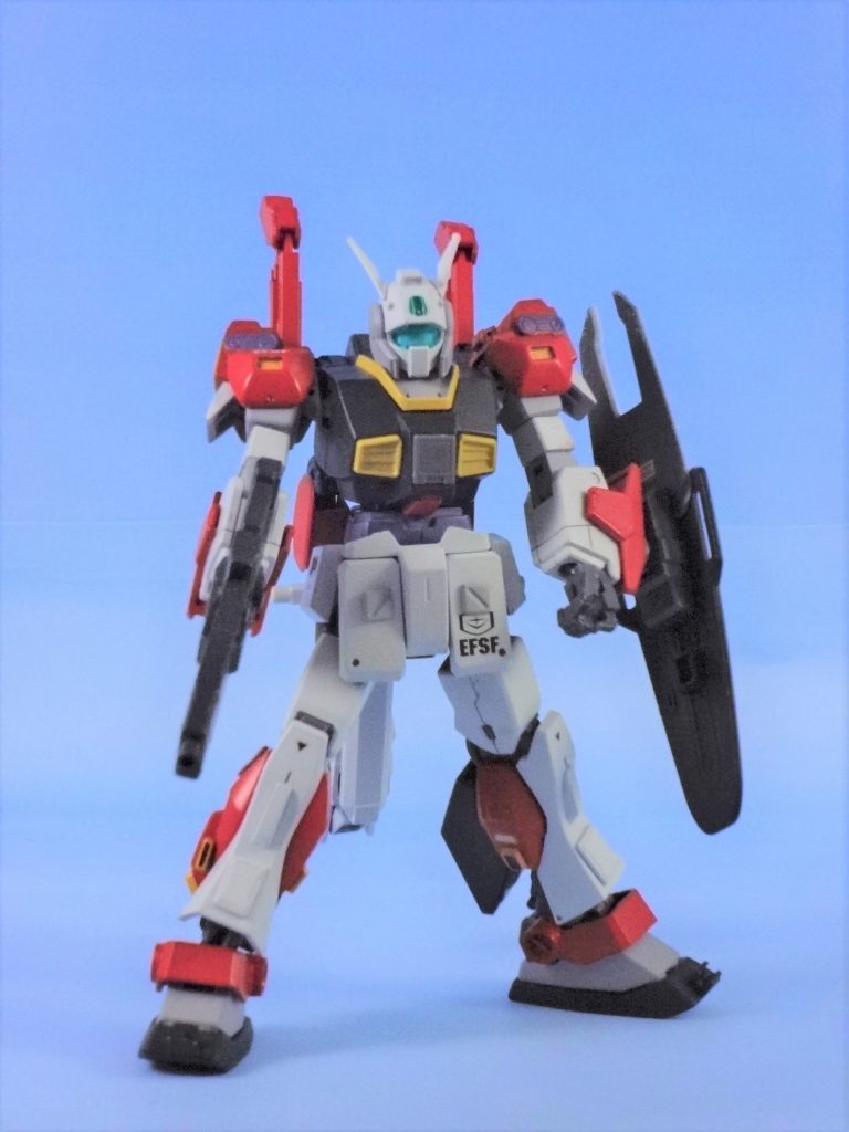 正面。
装甲材が軽量化材質にされているので部分的に補強装甲をつけた。