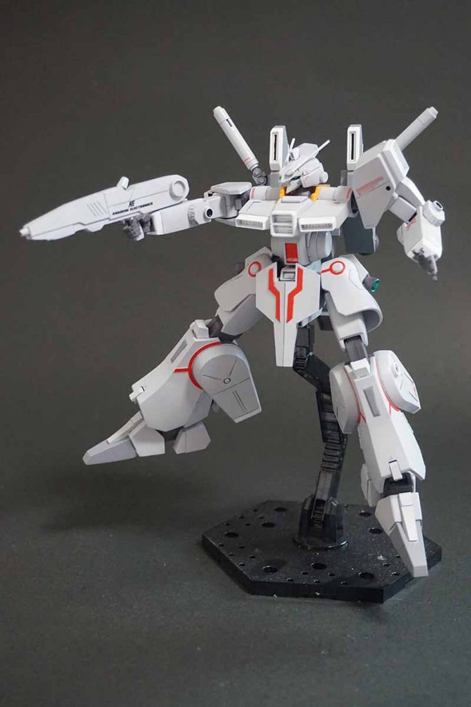 ビームライフルは連邦仕様としています。