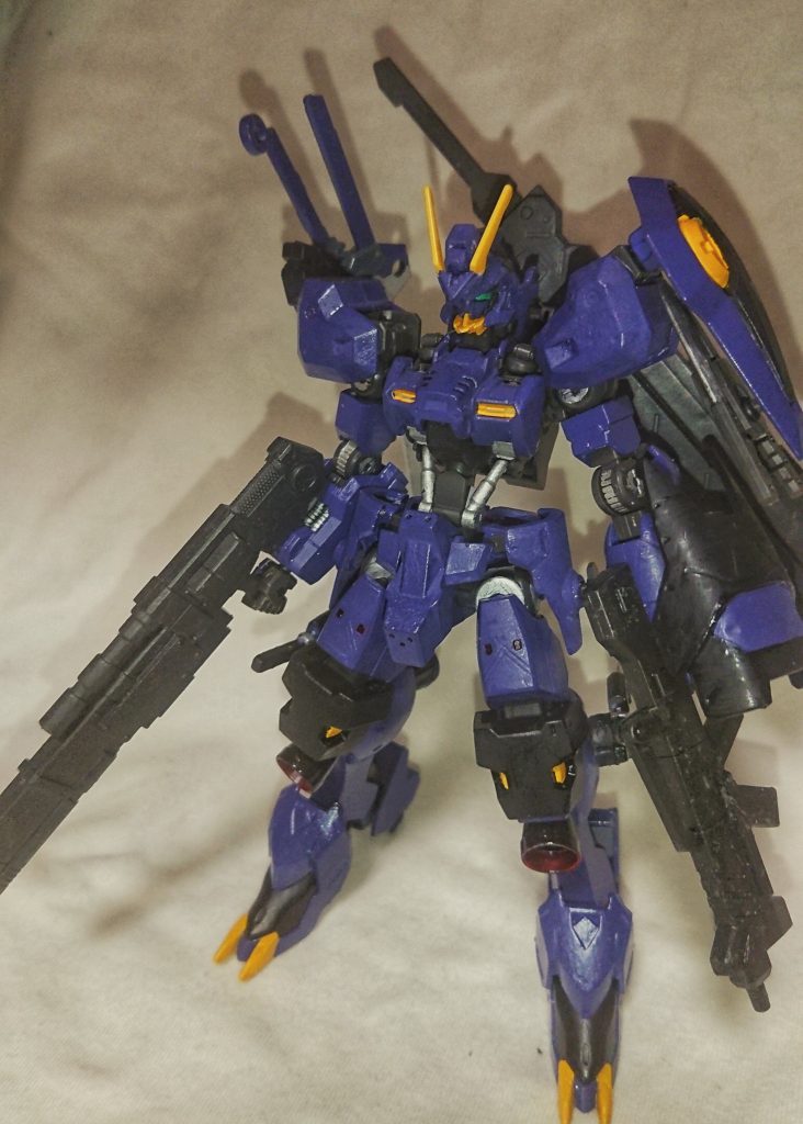 スパロボ風ステータス
《機体性能》
size M
移動力 6
地形適正 陸A 空- 海B 宇A
HP 5300
EN 250
装甲値 1600
運動性 120
パーツスロット 3
カスタムボーナス EN回復(小)と移動力+1
《特殊能力》
・ナノラミネートアーマー
ビーム兵器によるダメージを1500軽減
・阿頼耶識システム
パイロットの阿頼耶識レベルに応じて運動性・照準値・最大与ダメージが増加する