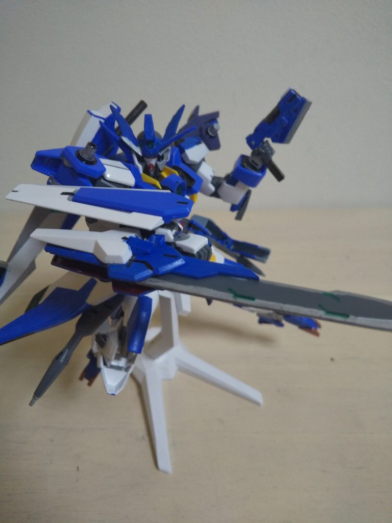 GNプロトソード
背中に装備してあるロングブレードだけでは心元なかったのでつけました。あんまり使う機会はない気がします。後、左手に持っているGNピストルⅡも予備みたいな感じです。