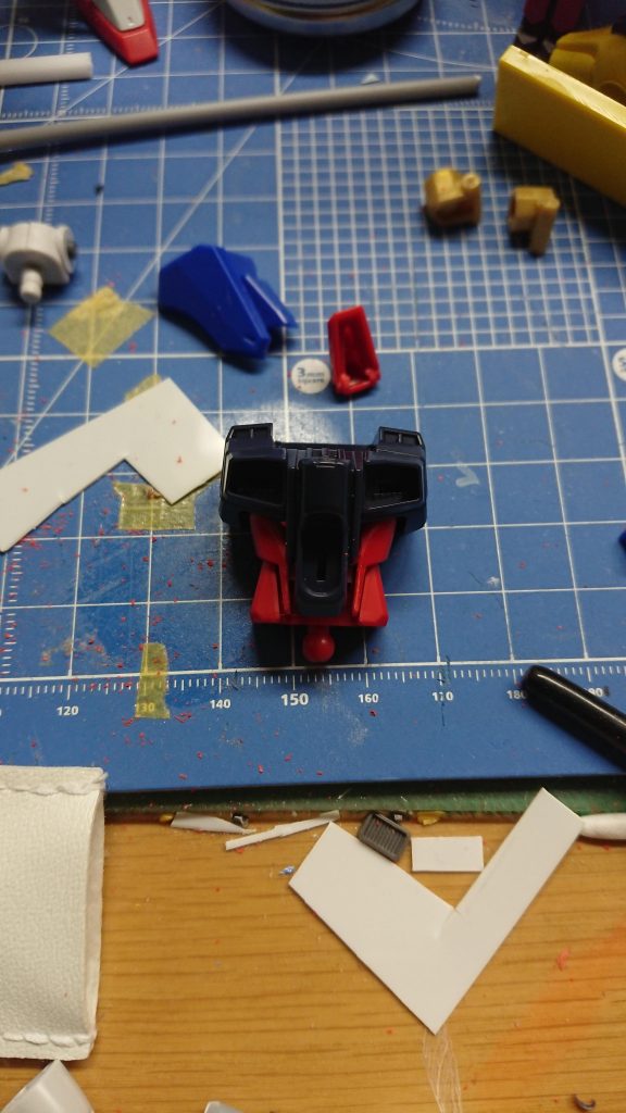 胴体はストフリからボールジョイントを移植しました。