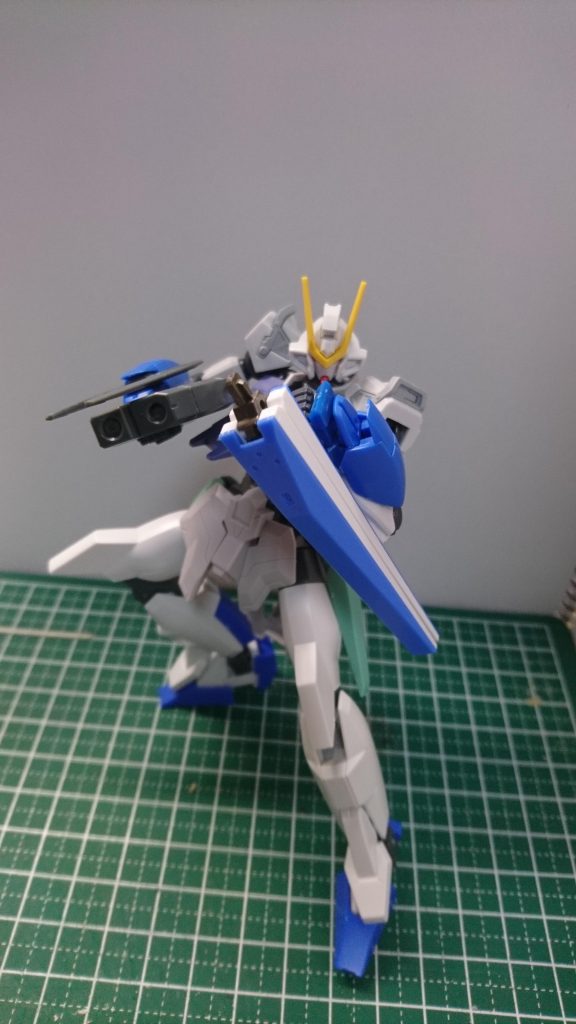 Hi-νのフィンファンネルをビームシールドという脳内設定で固定！