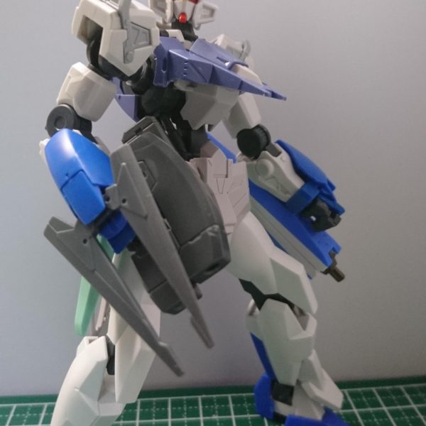 無塗装！汎用型ガンダム