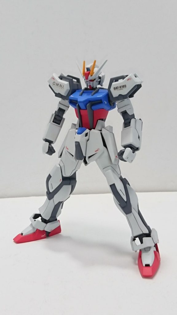 手首カバーを追加、肉抜きを埋め、スペーサーをかまして腹と股関節を広げてます。