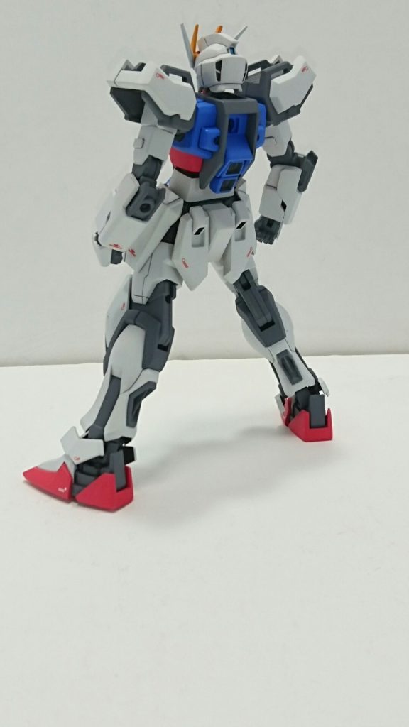 塗装はオーソドックスにベタ塗りしてます、ホワイトは気持ち寒色系です。