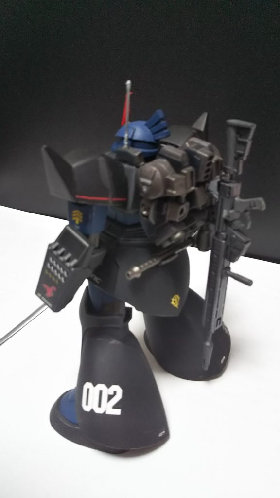 オリジナル機体はバックパックのタンクも少し大型化しました。