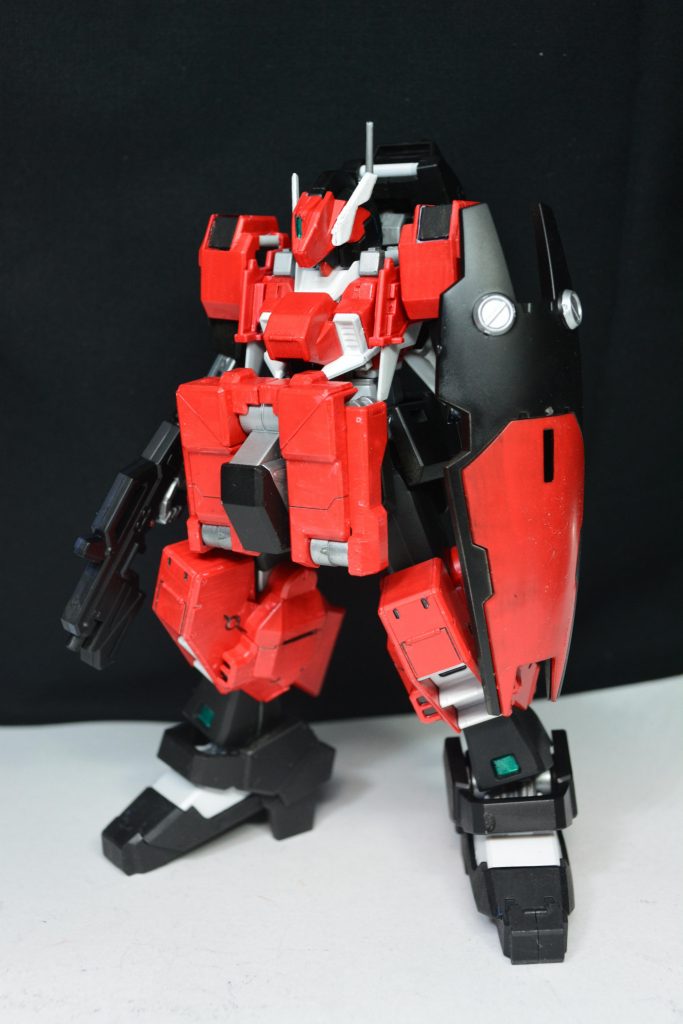 ## ヘイズル・アウスラ
追加装備が多いので赤の割合が増加しています。