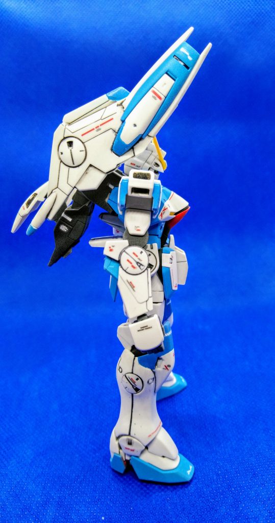 今回お盆休みを利用して積みガンプラを崩そうと言うことで、V-DASHGUNDAMをセカンドVカラー仕様で仕上げてみました。