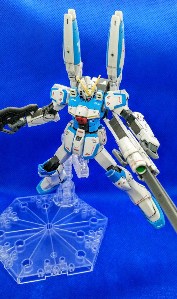 デカールの配置はMGのversion.kaを参考にしてみました。