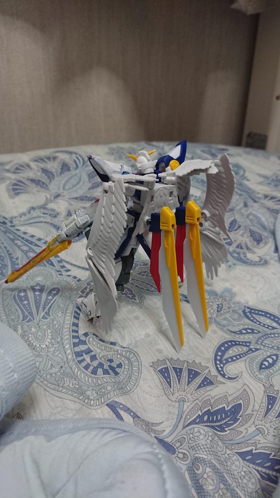 背中の羽は、スカイハイウイングスを使用しています。