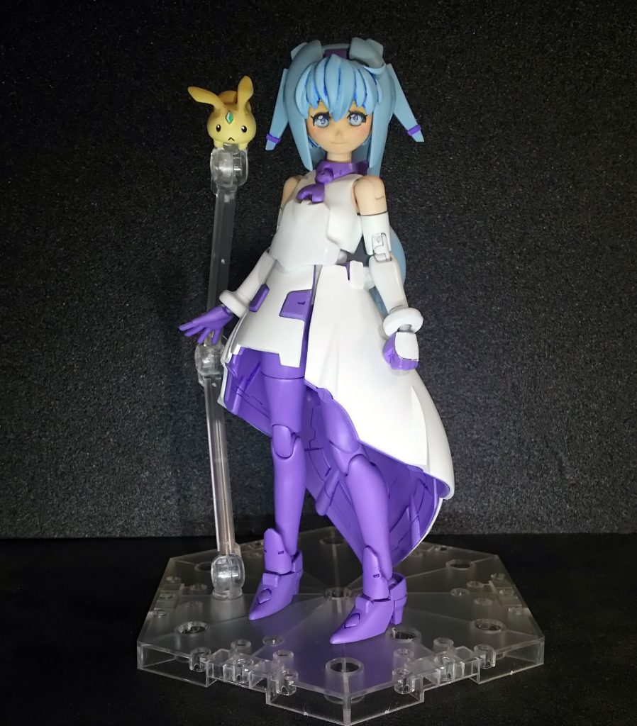 正面から。モルちゃんは各部裏打ちなどで使ったエポパテの余りから生まれました