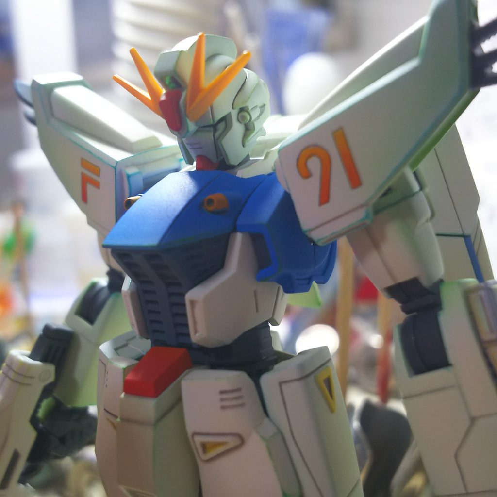 自然光だと、白の発色が落ち着いて見えます。本当はこのくらいのカラーリングを目指したのに、完全にネギカラーになってしまった…。撮影の環境も考えてカラーリングをしなければなりませんね…