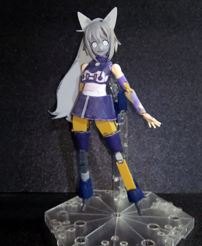 アヤメさんの台座パーツがスカートに流用できそうな事に気づく。手抜きできると思いましたが
最終的にそんなことはなかった
この時点ではイメージ掴むためにポニーテールはプラ板切り出してつけてるだけのペラペラ状態