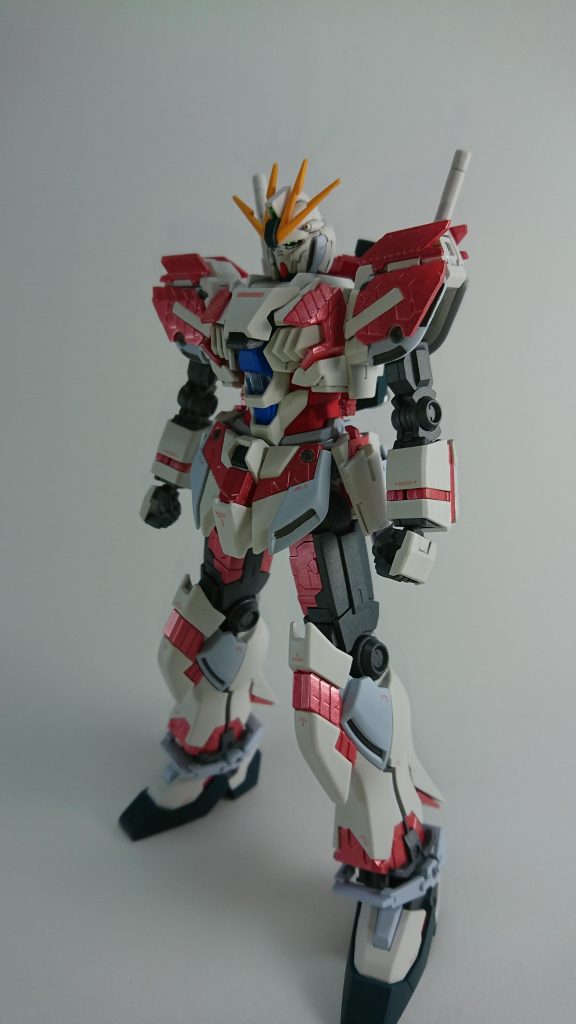 武装なしの状態
サイコフレームはもっと真っ赤にしたかったんですが、ちょっとピンクっぽい感じに……。