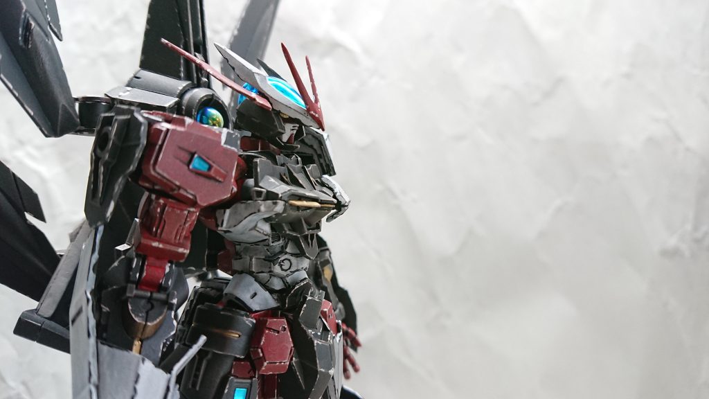 HG ガンダムアストレイノーネイム–2枚目/制作者：しらいし