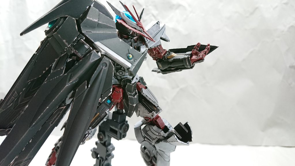 HG ガンダムアストレイノーネイム–5枚目/制作者：しらいし