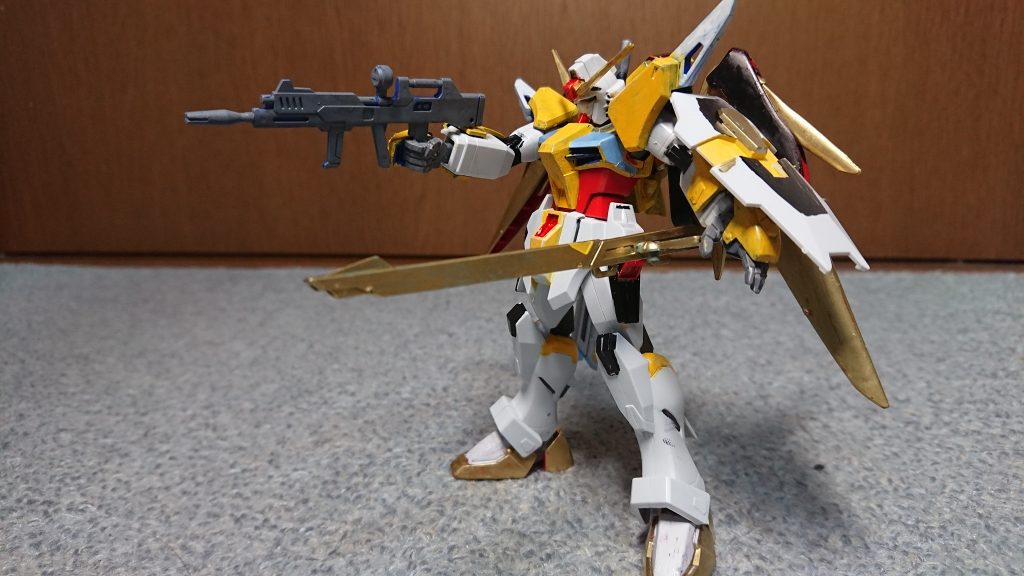 高エネルギービーム砲とビームライフル
ビーム砲は金で塗りました