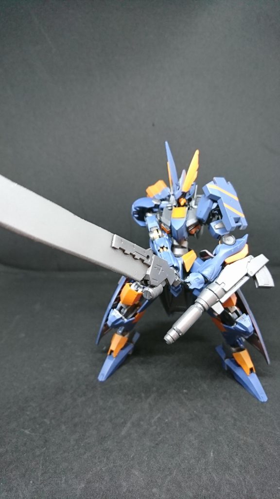 プロトナノラミネートブレードγナノラミネートソードのプロトタイプ内蔵されたコンデンサーによってナノラミネート反応を起こし威力をあげるが発動後クールダウンに時間がかかる