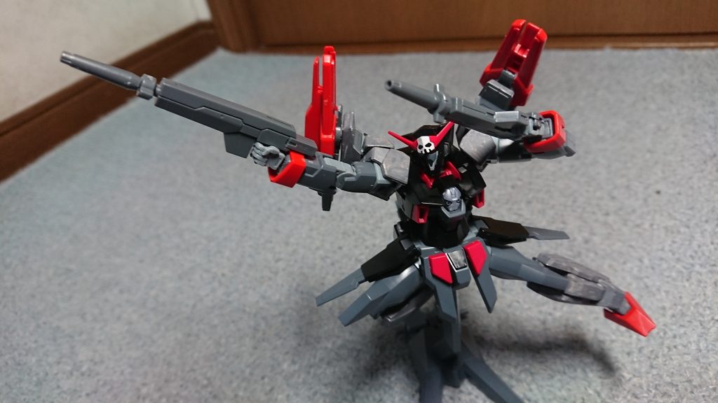 写真ではやってないですがダブルバレットの基部には当然ビーム刃がつけれます