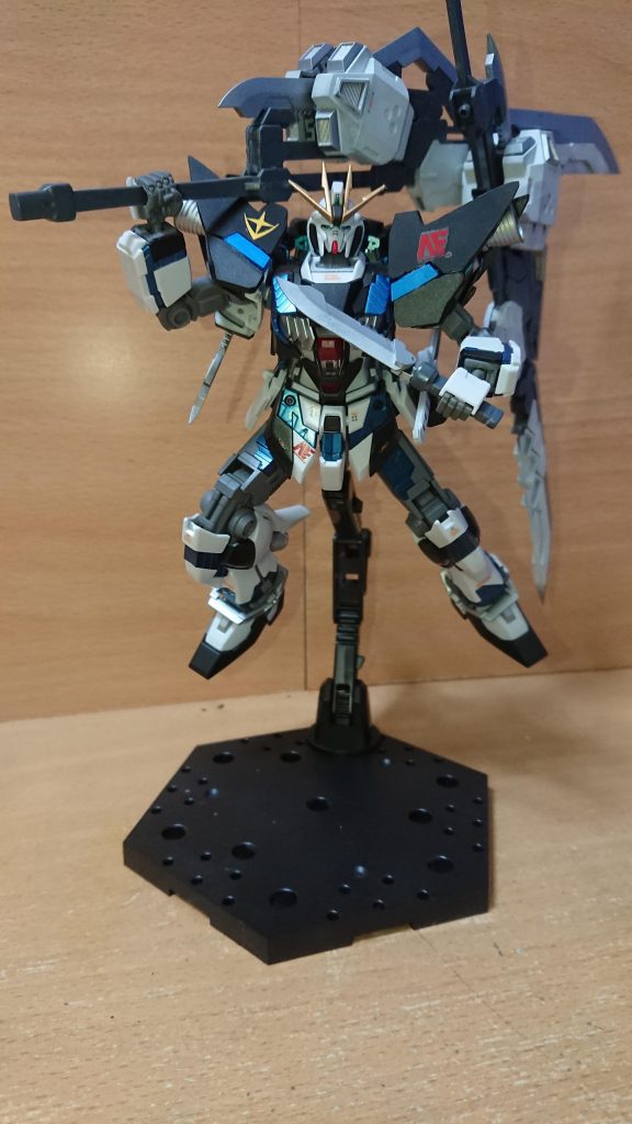 大剣は重いですが持てます。