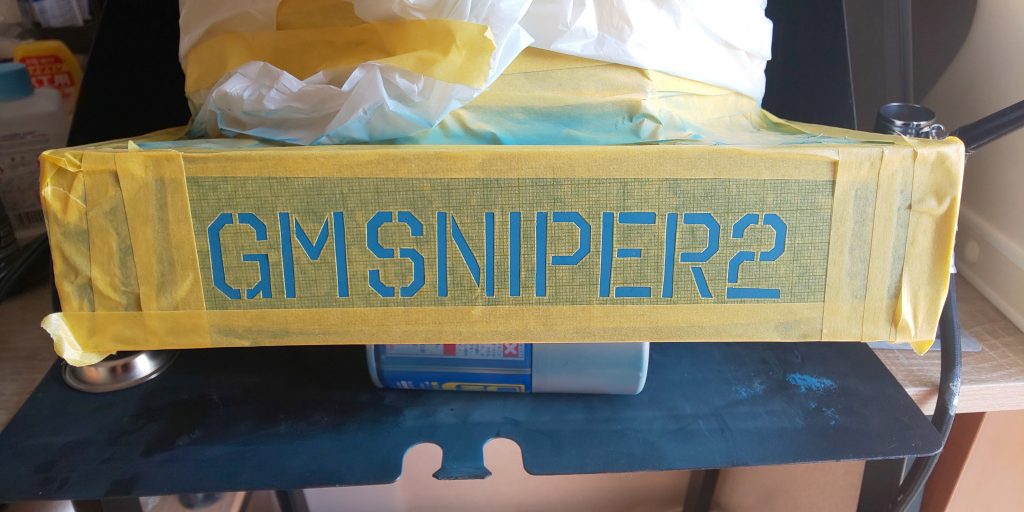 文字はマスキングシートを切り抜いて塗装のしてます。そのあとにサビ塗装などのウェザリングを施してあります。