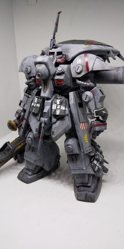 精密射撃を旨とするため目のいい索敵機が採用された