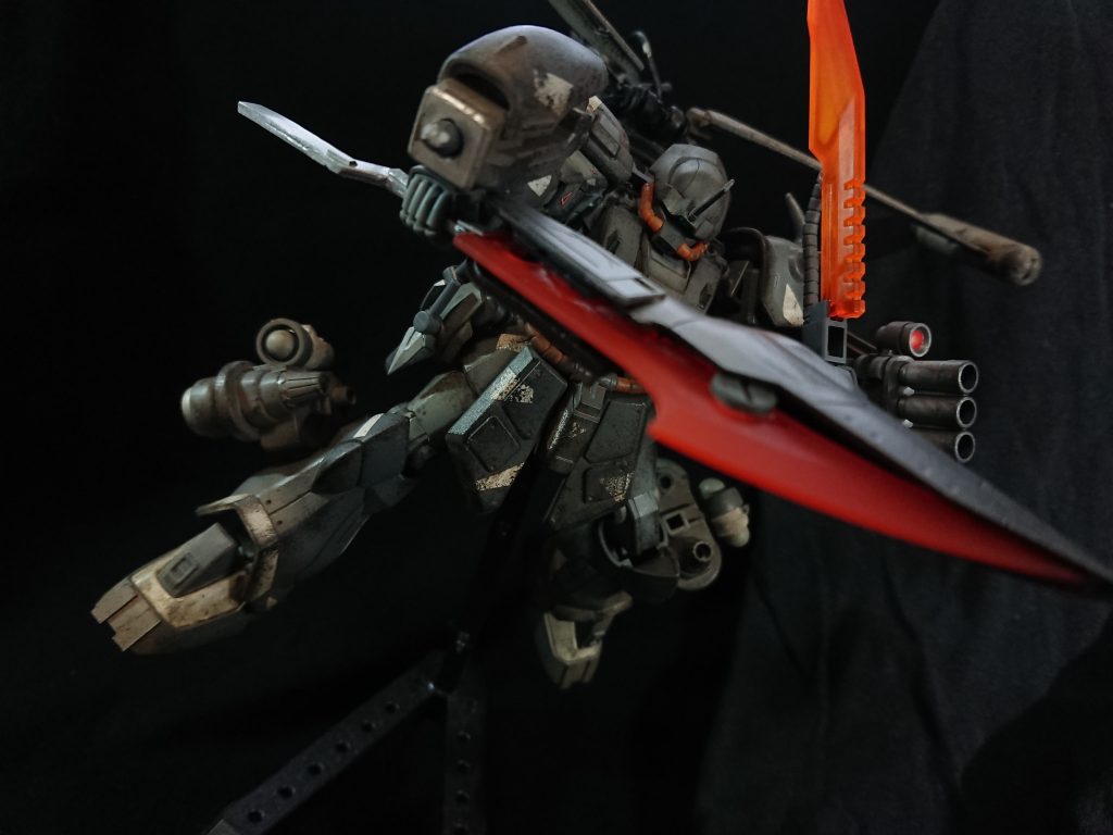 右腕部パイルバンカー