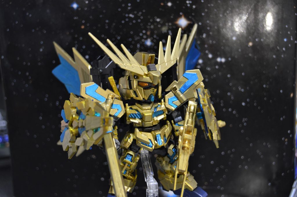 よ～く見ると、左手の武器が破損しています。幼稚園児なので扱いが雑なのは大目に見てあげて下さいますと幸いです（＾＾；