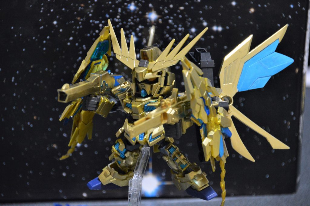 けっこうボリューム感があります。ガンダムマーカーゴールドは1本を丸々使った…かも？